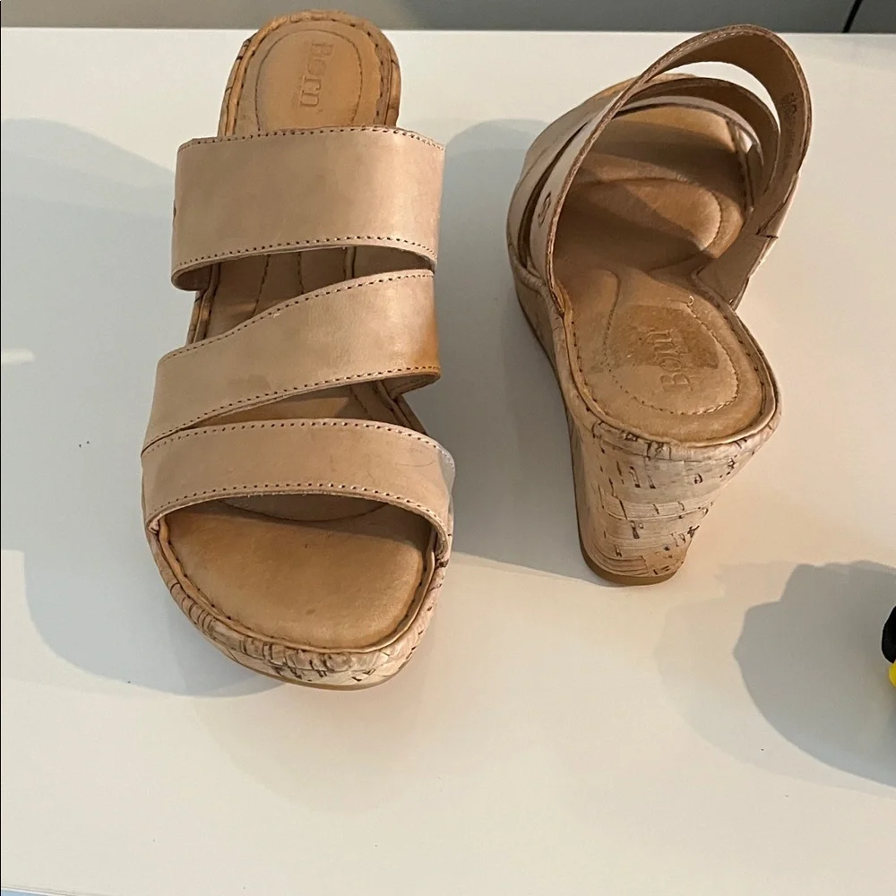 Born Tan Leather Wedge Sandals Size‎ 11 M